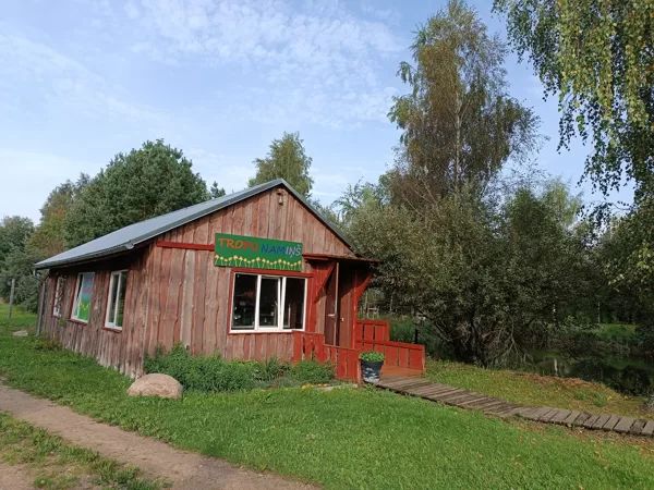 Tropu namiņš